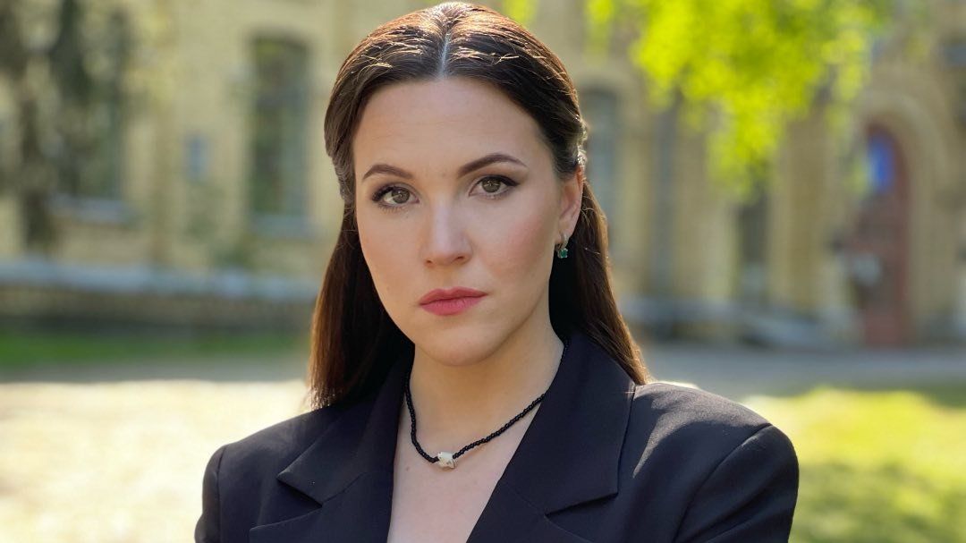 Okamura by měl na vlastní kůži zažít válku na Donbase, řekla Novinkám ukrajinská novinářka